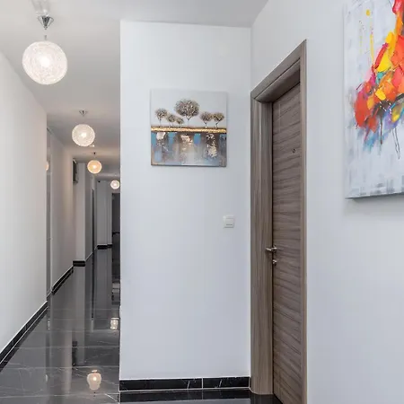 Apartment Stunning In With Wifi - Cir773 *