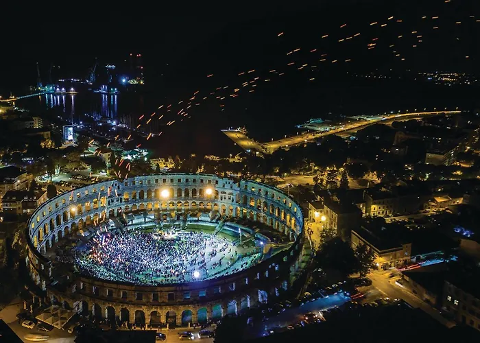 Stunning In With Wifi - Cir773 Пула